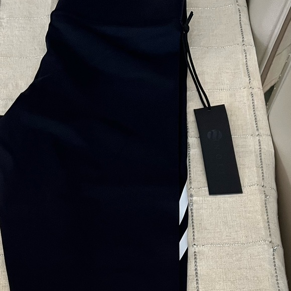 🆕 Noli Hype Reflective Legging - Picture 14 of 14